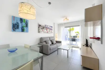 Image de Première ligne / Wifi / Spa / Vues mer / Piscine chauffée / Mascotte