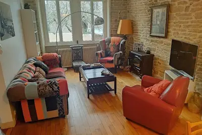 Image de Maison dans le quartier prisé du Passage, près des plages et du centre-ville