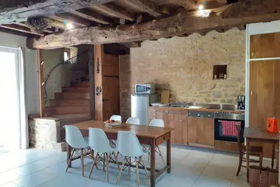 Image de Maison du 17ème siècle au coeur d'un charmant petit bourg.