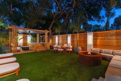 3 bedroom Private Bungalow