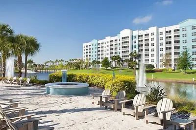 Image de Près de SeaWorld Spacieux deux chambres avec piscines, bains à remous, barbecue et aventures en famille