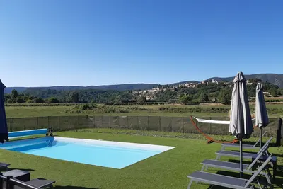 Image de Piscine chauffée 9 x 4 * Gîte bien équipé avec vue magnifique Promo 14 au 19/06