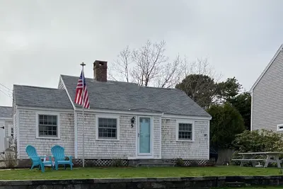 Image de Cottage récemment rénové à quelques pas de la plage privée