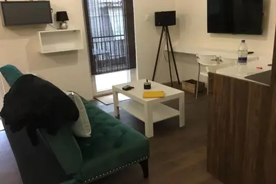 Image de Very near Acropolis. Near the center, easy way to the beach