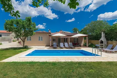 Image de Maison de vacances privée avec piscine privée, Wifi, climatisation, Tv, terrasse, parking