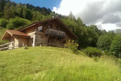 Image de Chalet classé 4 étoiles pour 9 personnes, avec sauna, 5 minutes du centre.