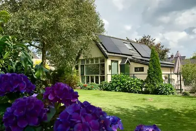Image de Maison de vacances confortable à Noordwolde avec jardin