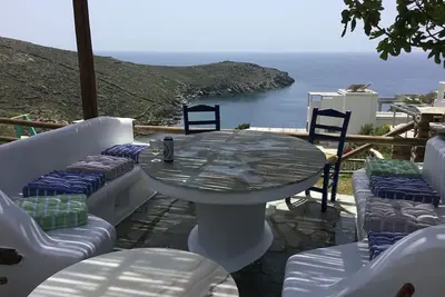 Image de Beau studio sur la meilleure plage avec jardin privé.