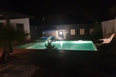 Image de Gigean : villa moderne avec piscine 8 personnes