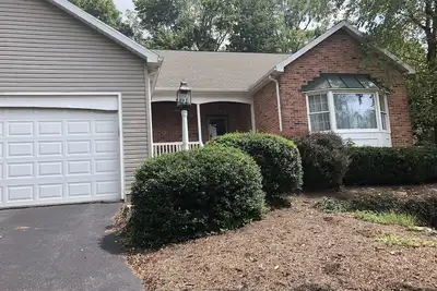 Image de Liste de luxe à proximité du stade et du centre-ville