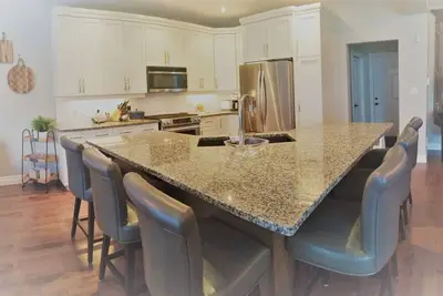 Image de Executive House accès facile à Waterloo et Toronto, à pied des restaurants, rivière