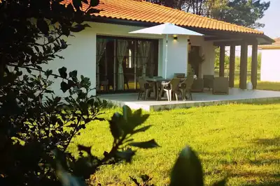 Image de Charmante Maison Neuve dans quartier calme.