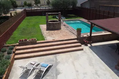 Image de Villa Sofia avec piscine privée idéale pour les familles