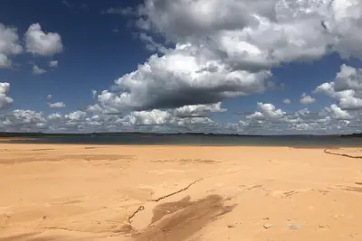 Image de Maison sur le barrage d'eau douce!