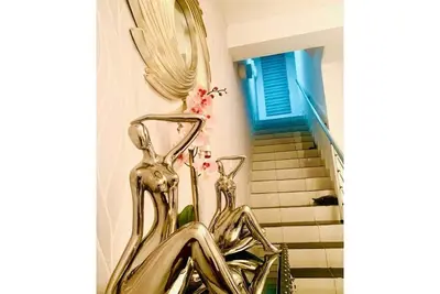 Image de La maison de luxe de Phiola loin de chez soi