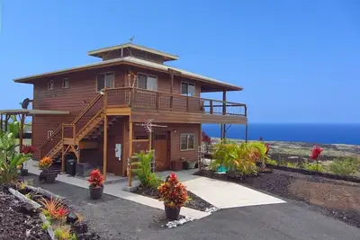 Image de Milolii Whale House avec une vue spectaculaire sur l'océan!