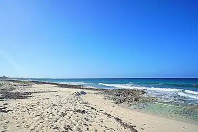 Image de Old Man Bay Villa # 2 - Villas modernes à une chambre