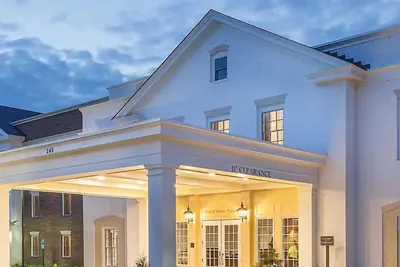 Image de Historique Patrick Henry Square Resort