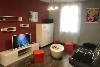 Image de Appartement Pop Art Avec Garage Centre Historique.