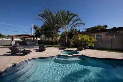 Image de Belle Maison ENTIÈREMENT RÉNOVÉE À Quelques Minutes De La Plage!