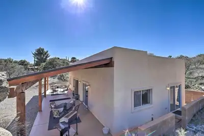 Image de Nouveau! Gem Gem Desert 2Mi à Oracle St. Pk.