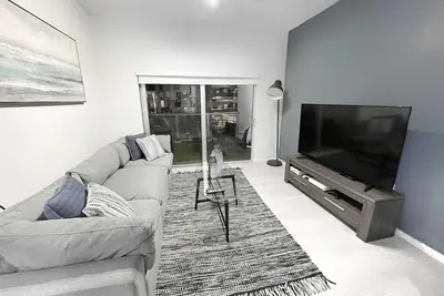 Image de Tout En * Moderne 2/2, Midtown Miami, Parking Gratuit