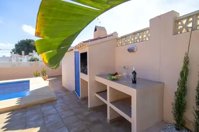 Image de Magnifique maison de vacances privée avec Wifi, piscine privée, climatisation, Tv, patio, parking