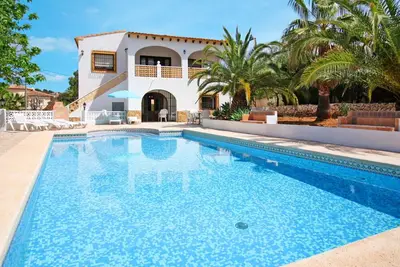 Image de Maison de vacances privée avec piscine privée, Wifi, climatisation, Tv, terrasse, parking