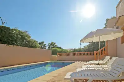 Image de Belle maison de vacances privée avec piscine privée, Wifi, climatisation, Tv, terrasse, parking