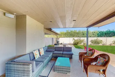 Image de Grande maison Phoenix avec piscine privée, barbecue et WiFi gratuit!