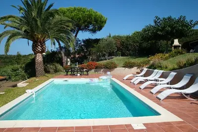 Image de villa avec piscine 10 pers.