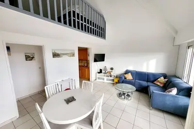 Image de Appartement T3 avec Mezzanine, Balcon et Garage au Centre des Sables-d'Olonne