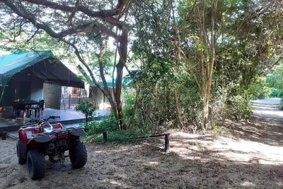 Image de Tente de luxe pour 8 personnes - Tentes 15 et 16