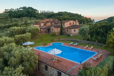 Belle propriété toscane avec piscine privée et vue sur la campagne