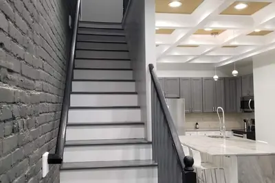 Image de Appartement moderne sous-sol confortable