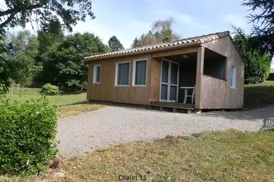 Image de Chalet en bordure d'étang, Perigord Vert, piscine, idéal calme et repos.