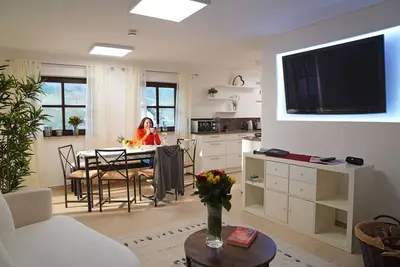 Image de Ferienwohnung für 2-4 Personen, 2 Schlafzimmer, Wohnzimmer, Balkon
