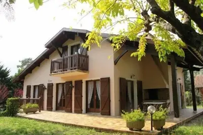 Image de Seignosse \"La Rose Du Pley\" Spacieuse villa pour 6 personnes.