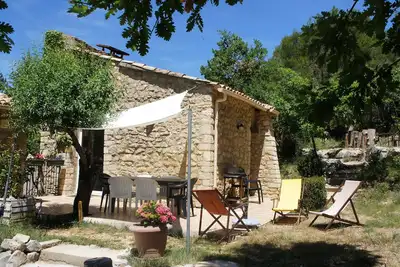 Image de gite de charme avec piscine dans un Mas Provençal 4* en Drôme Provençale 4 pers