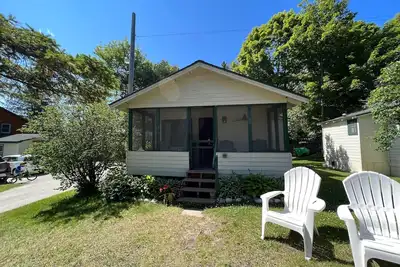 Image de Cabine confortable de deux chambres au complexe Les Cheneaux Landing