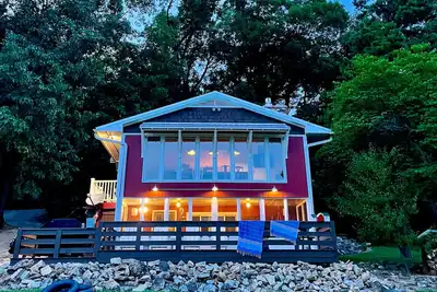 Image de Récemment rénové pour 2020! Sur le magnifique lac Table Rock dans les monts Ozark!