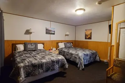 Image de Chambre motel propre et confortable Lincoln, Montana Rm # 4