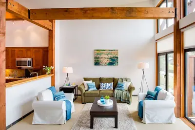 Image de Nouvelle inscription. . . . . . Vues sur l'océan Pacifique!