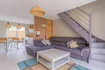 Image de Maison Mitoyenne Près de l'Océan à Biscarrosse - 6 Couchages, Terrasse, Parking