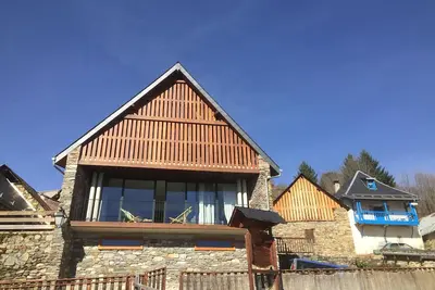 Maison de village à Cathervielle, entre Luchon et Peyragudes. Vue exceptionnelle
