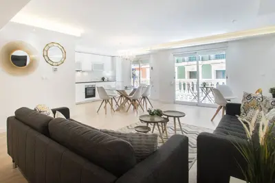 Image de Stylish *New* Apartment in Alicante w/ 4 bedrooms