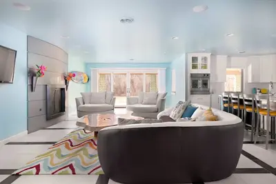 Image de Belle Maison Sur Creek Dans Peaceful Arboré. Nothing Like It In Amarillo.