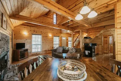 Image de Superbe cabine de 2 chambres / 2 salles de bain avec une vue magnifique sur le Red