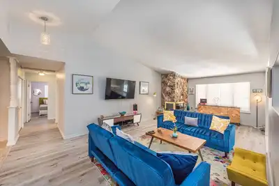Image de Maison charmante et élégante pouvant accueillir 10 personnes!