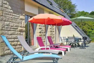 Image de Belle maison de vacances privée pour 10 personnes avec Wifi, Tv, terrasse, animaux admis et parking